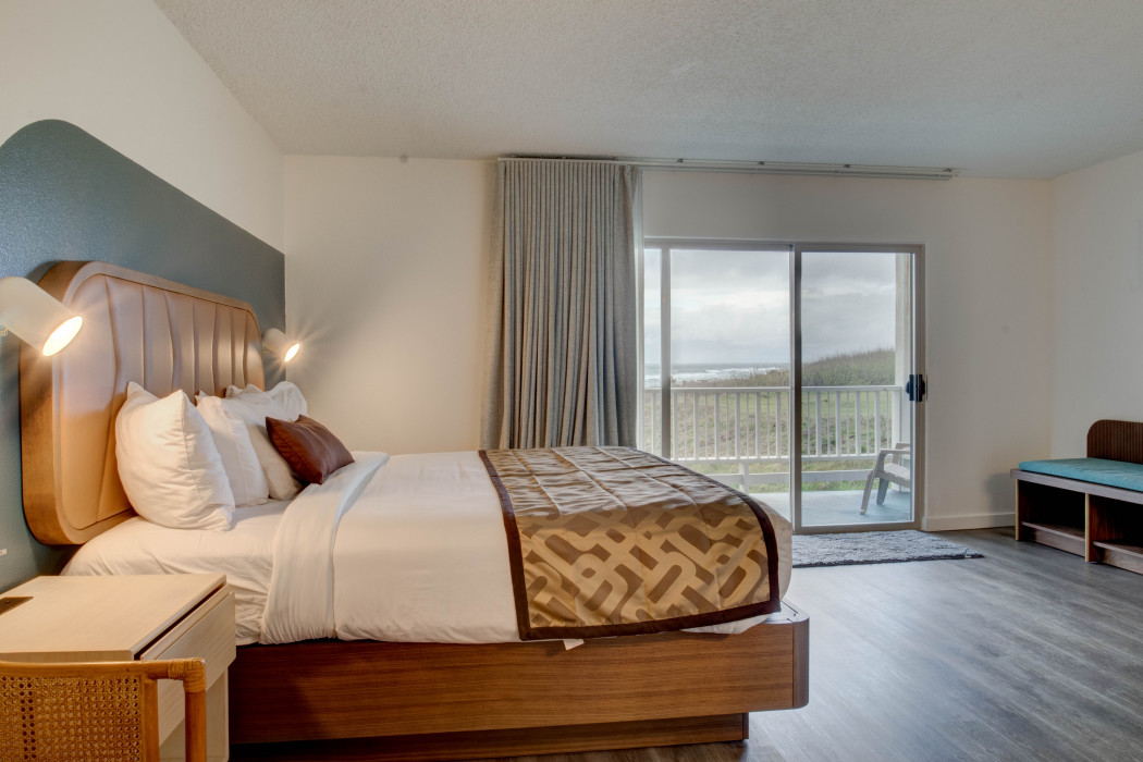 King Balcony Ocean View Pet Guestroom 3