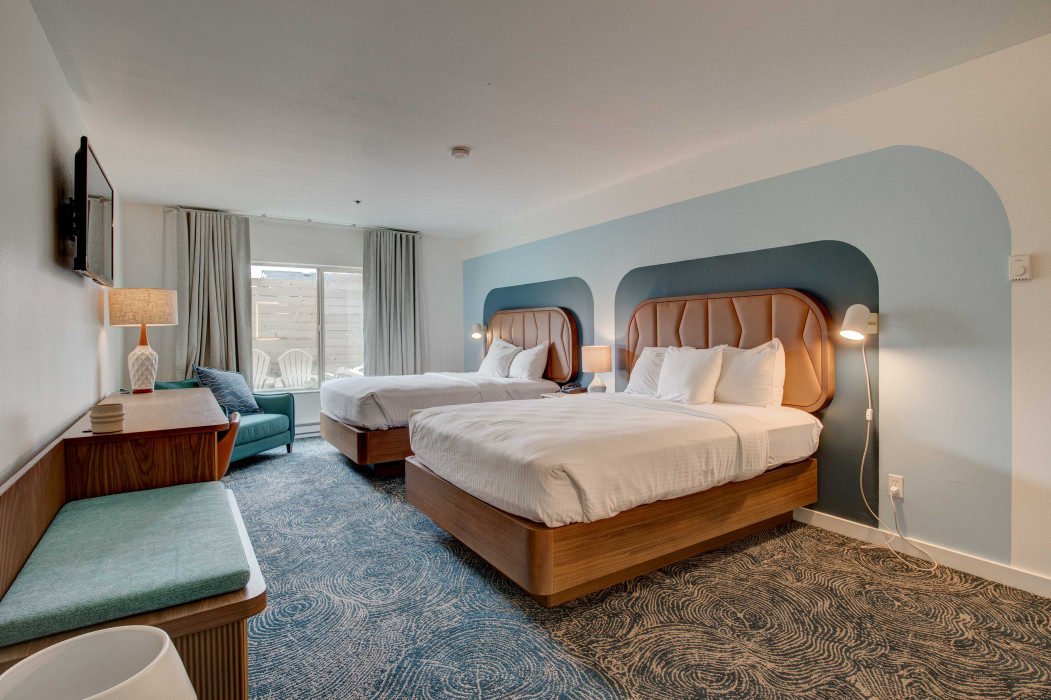 Deluxe Family Suite Kitchen With Ocean View Guestroom 2