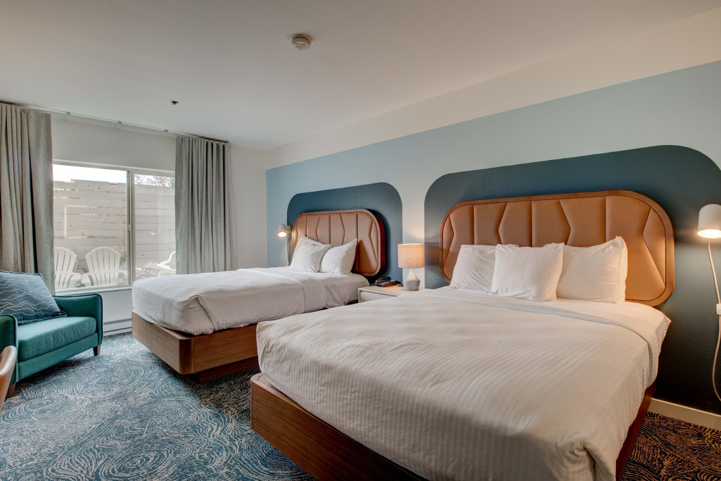Deluxe Family Suite Kitchen With Ocean View Guestroom