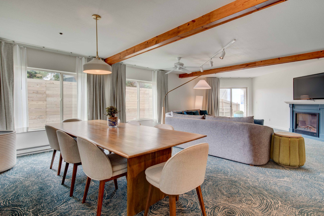Deluxe Family Suite Kitchen With Ocean View