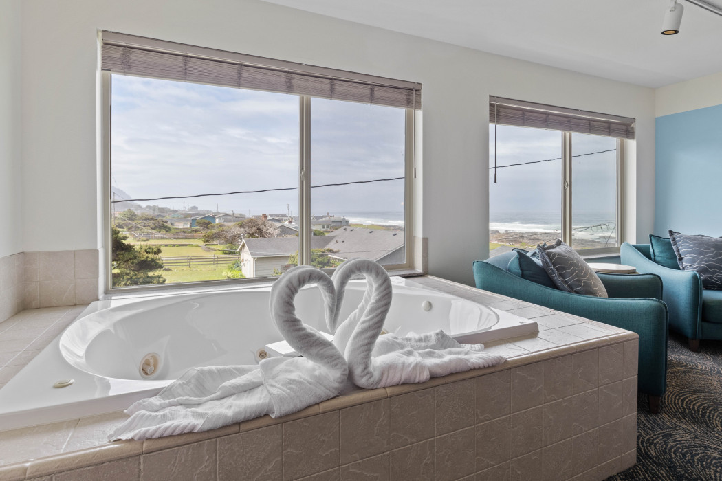 King Ocean View Whirlpool at the Adobe Resort